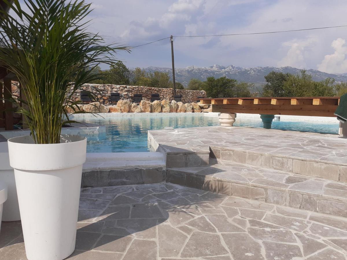 Hotel B&B Mama Mia Obrovac Dış mekan fotoğraf