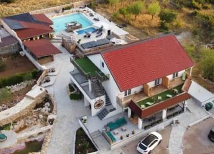 Hotel B&B Mama Mia Obrovac Dış mekan fotoğraf